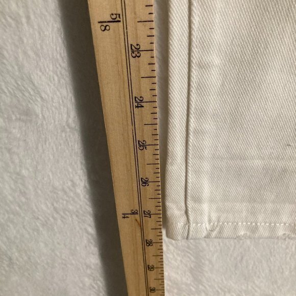 NWT Buckle Bridge by Gly Womens Jeans 24x27 Mom Fit White Denim Distressed Pants - Picture 11 of 13